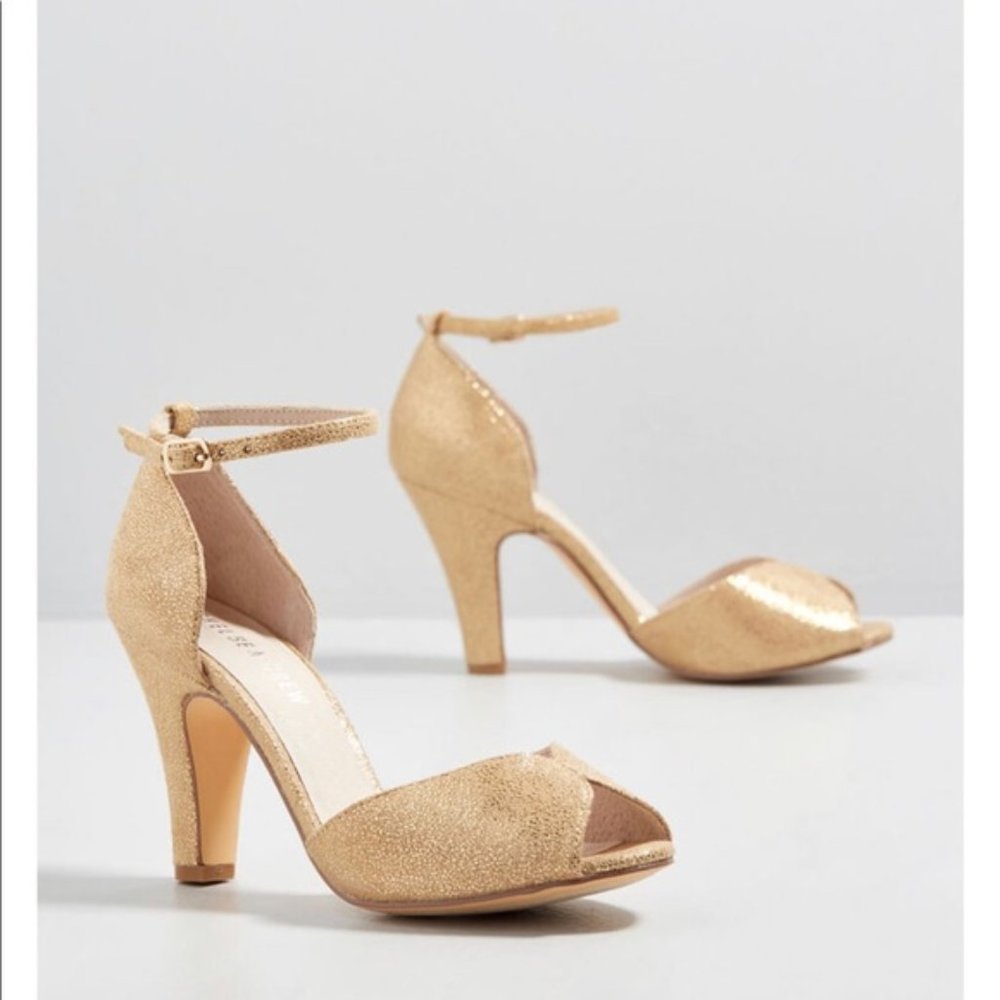 ModCloth Fine Dining Metallic Heel By Chelsea Crew